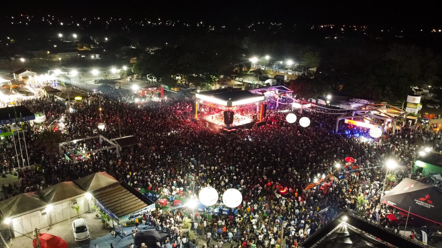 Expo Gurupi registra recorde de público no penúltimo dia com finais de competições e grandes shows
